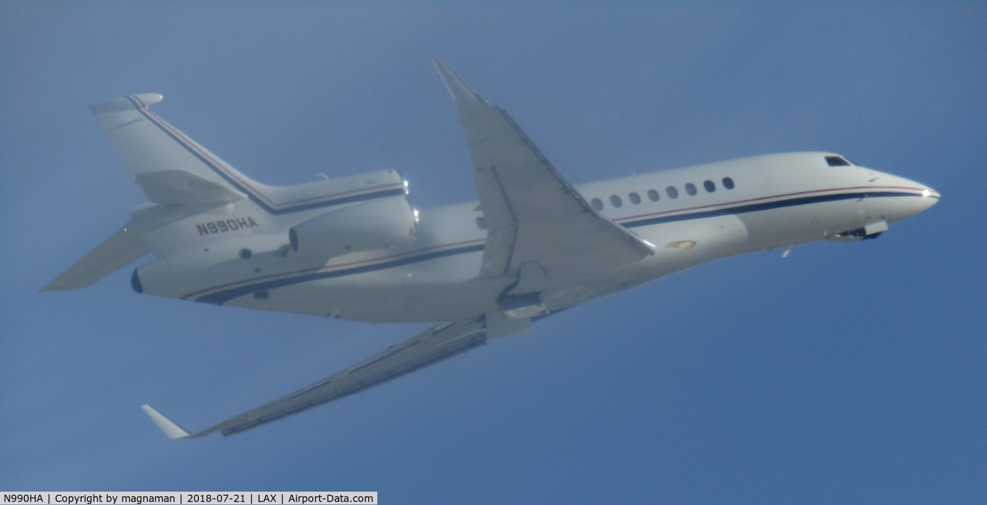 N990HA, 2008 Dassault Falcon 7X C/N 36, leaving LAX