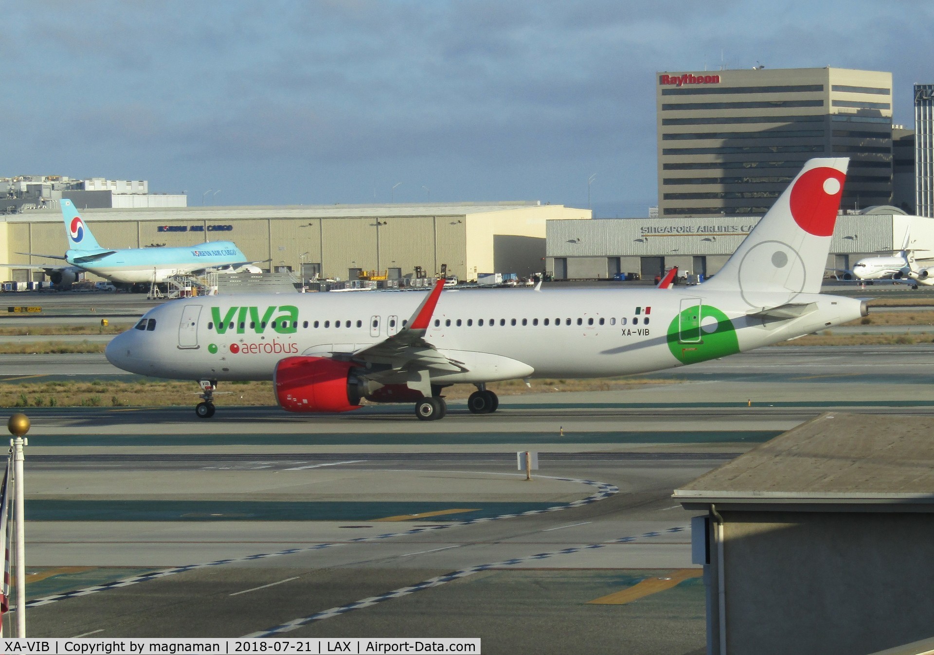 XA-VIB, 2016 Airbus A320-271N C/N 7107, leaving LAX