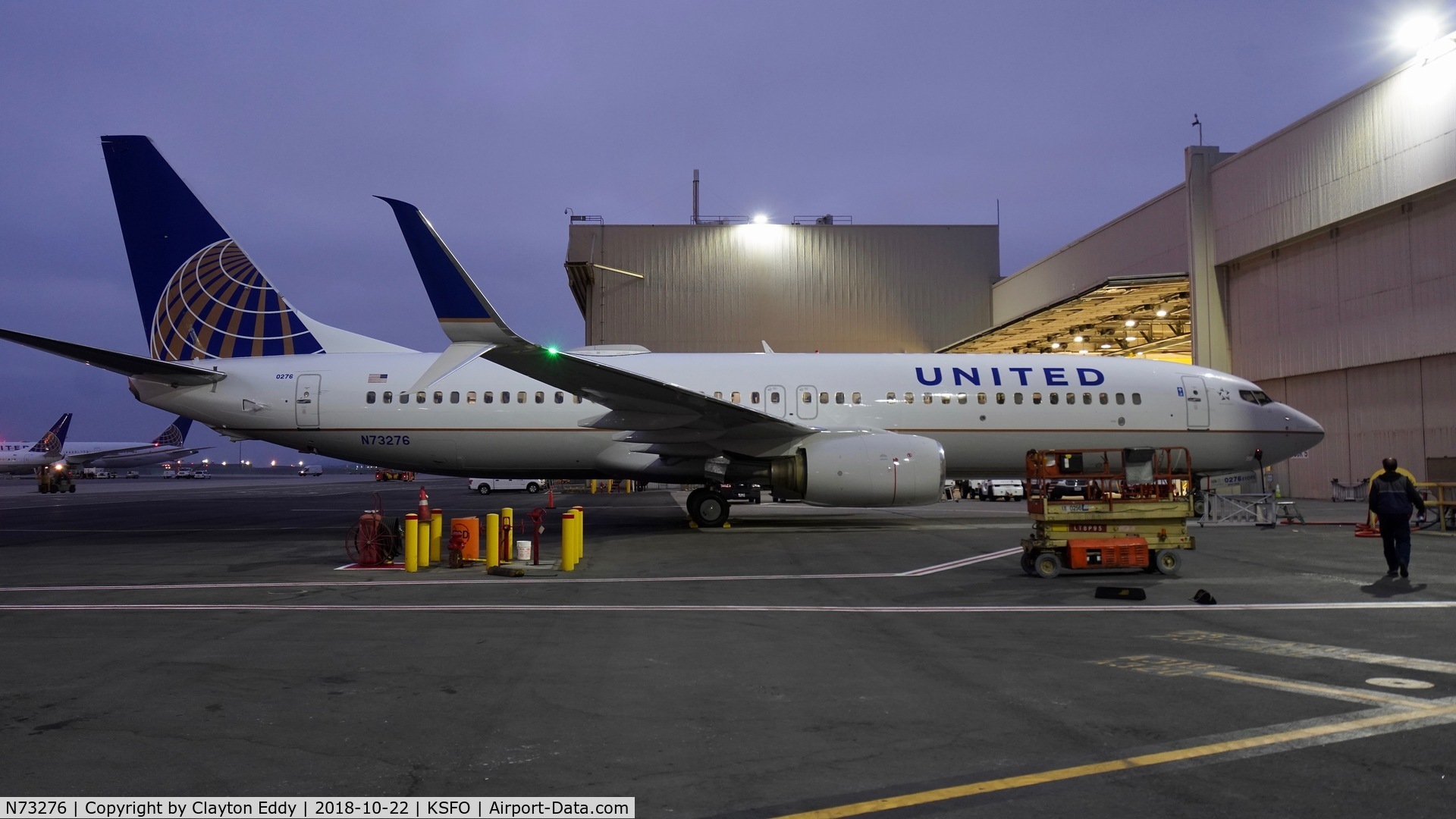 N73276, 2002 Boeing 737-824 C/N 31594, SFO 2018.