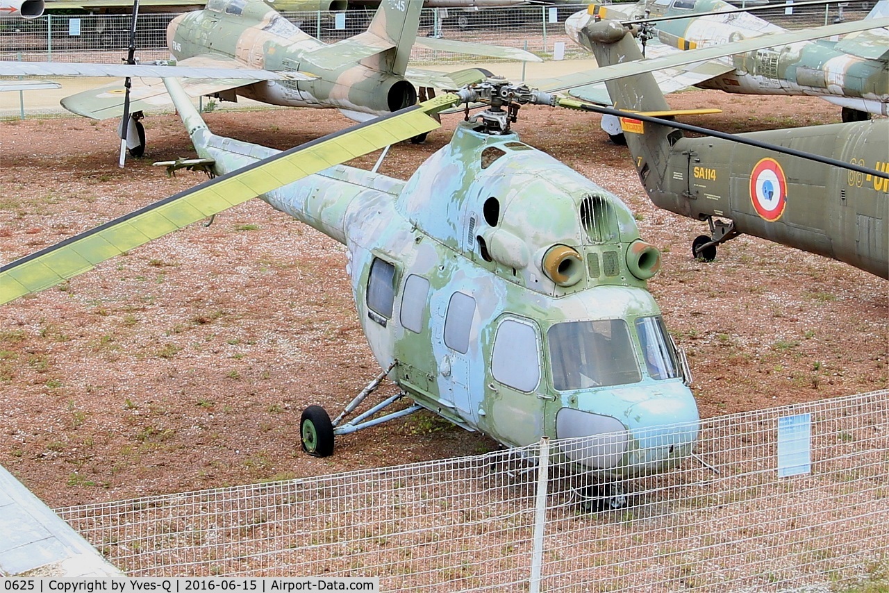 0625, Mil Mi-2M C/N 560625038, Mil Mi-2M, Savigny-Les Beaune Museum