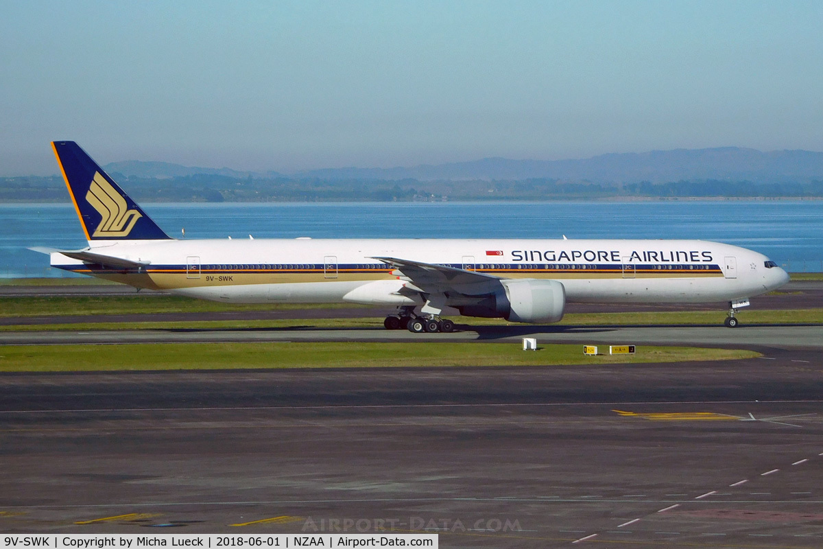 9V-SWK, 2007 Boeing 777-312/ER C/N 34576, At Auckland