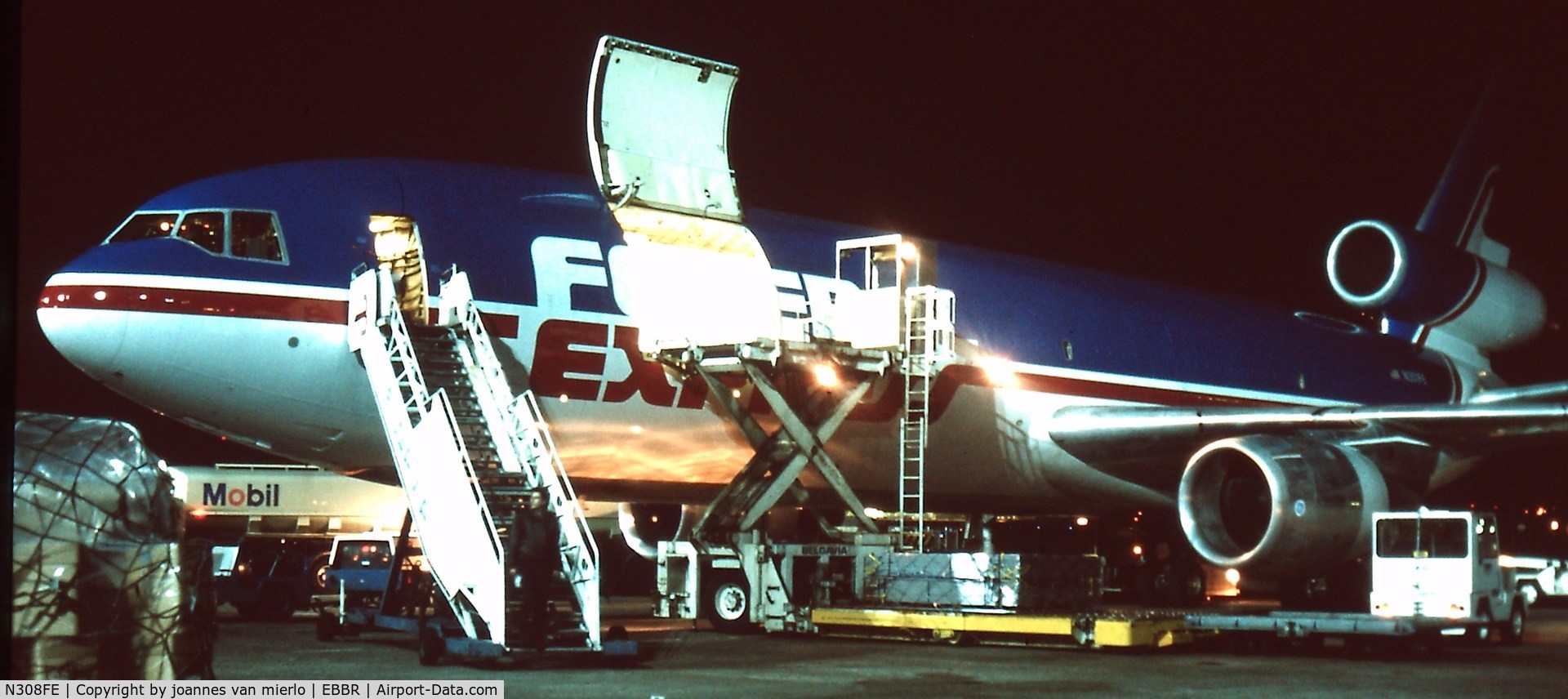 N308FE, 1986 McDonnell Douglas MD-10-30F C/N 48297, Night ops Brussels Hub '80s