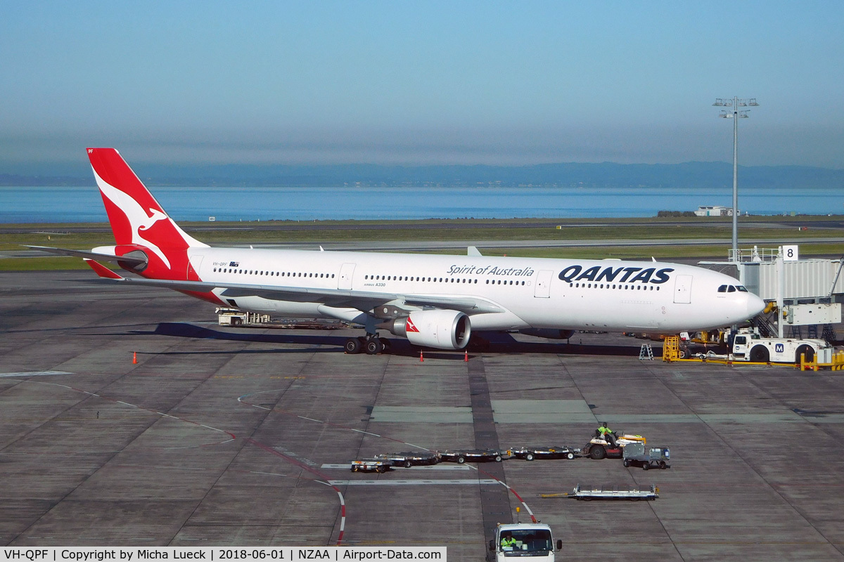 VH-QPF, 2004 Airbus A330-303 C/N 0595, At Auckland