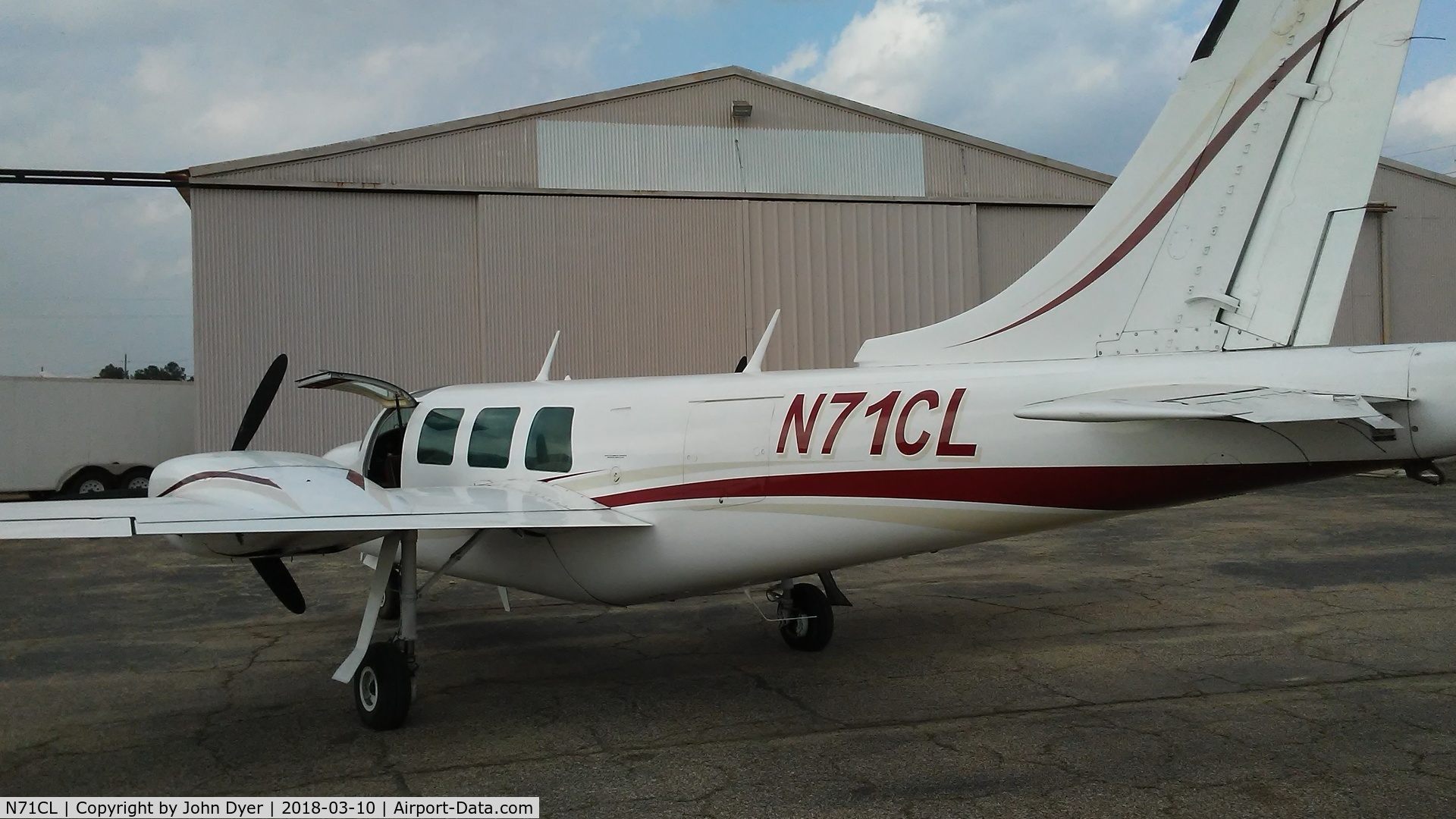 N71CL, 1979 Piper Aerostar 600 C/N 6007248061225, AMSOIL Ramp KDWH