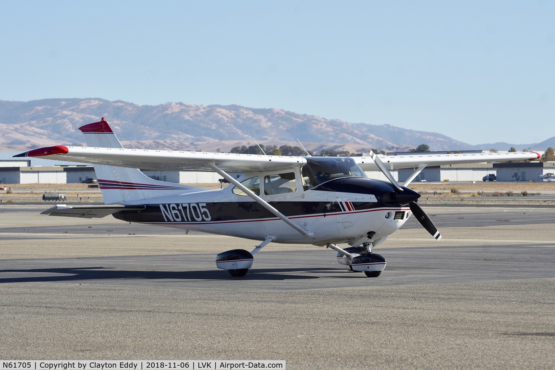 N61705, 1977 Cessna 182Q Skylane C/N 18265728, Livermore Airport California 2018.