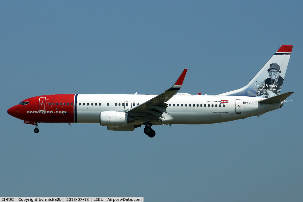 EI-FJC, 2011 Boeing 737-81D C/N 39412, Landing