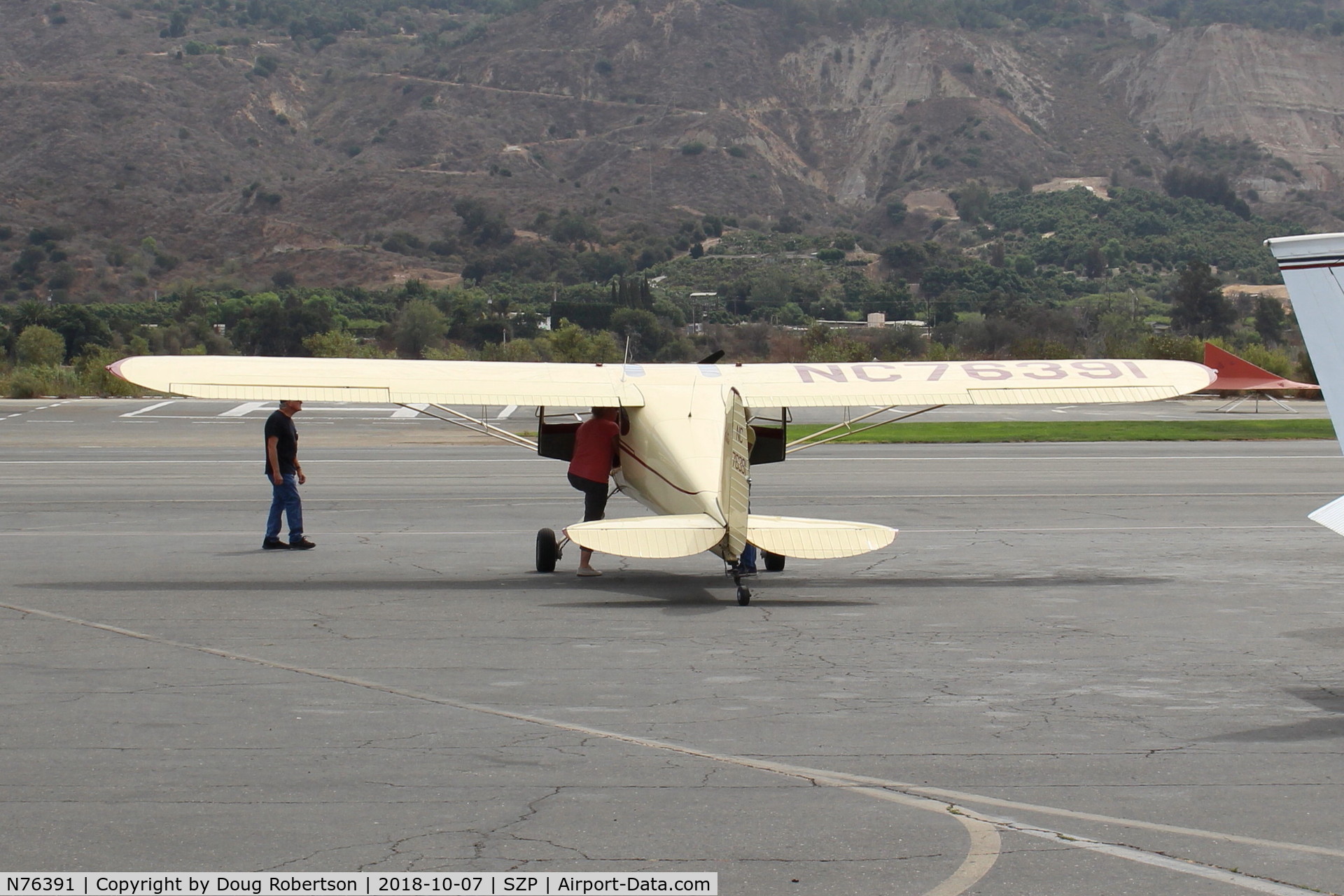 N76391, 1946 Cessna 140 C/N 10812, 1946 Cessna 140, Continental C85 85 hp, readying for departure
