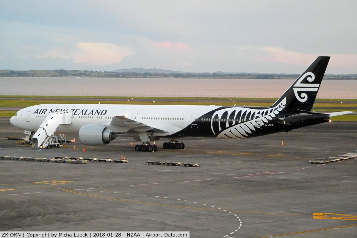 ZK-OKN, 2010 Boeing 777-306/ER C/N 38406, At Auckland