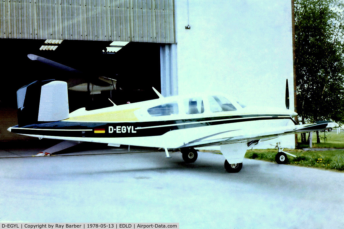 D-EGYL, 1977 Beech V35B Bonanza Bonanza C/N D-10006, D-EGYL   Beech V-35B Bonanza [D-10006] Dinslaken-Schwarze Heide~D 13/05/78