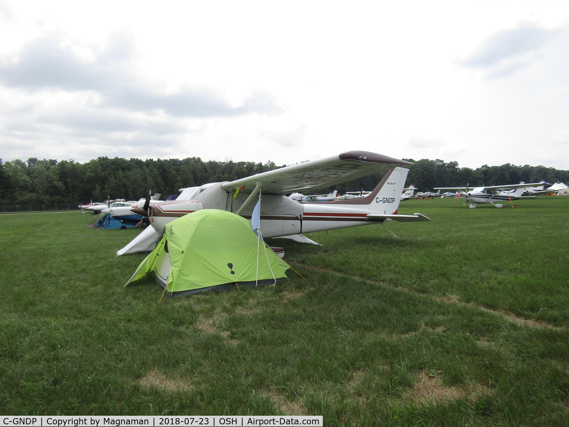 C-GNDP, 1978 Cessna 172N C/N 17271899, on field at EAA 18