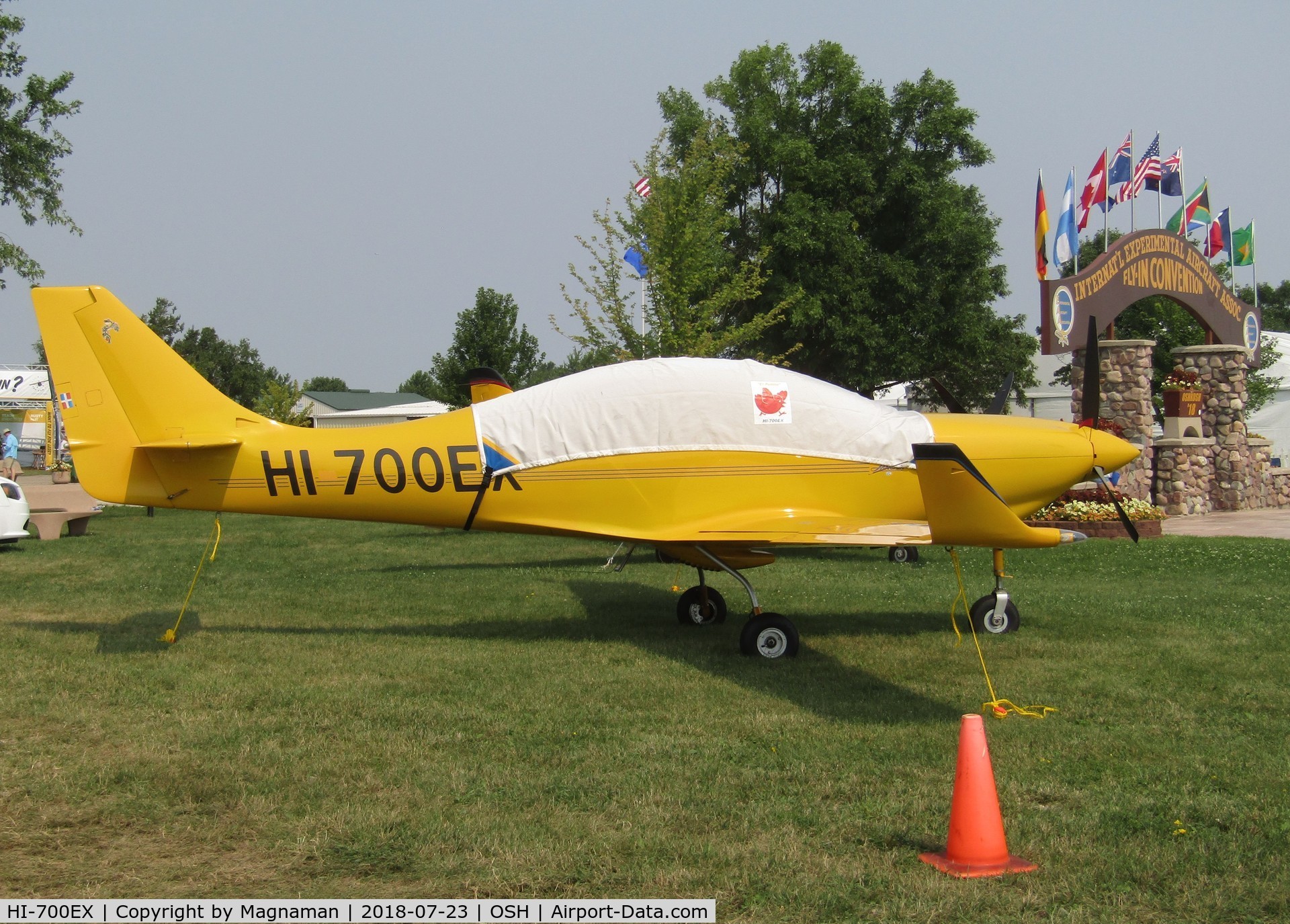 HI-700EX, 1998 Lancair IV C/N LV-335, at EAA 18
