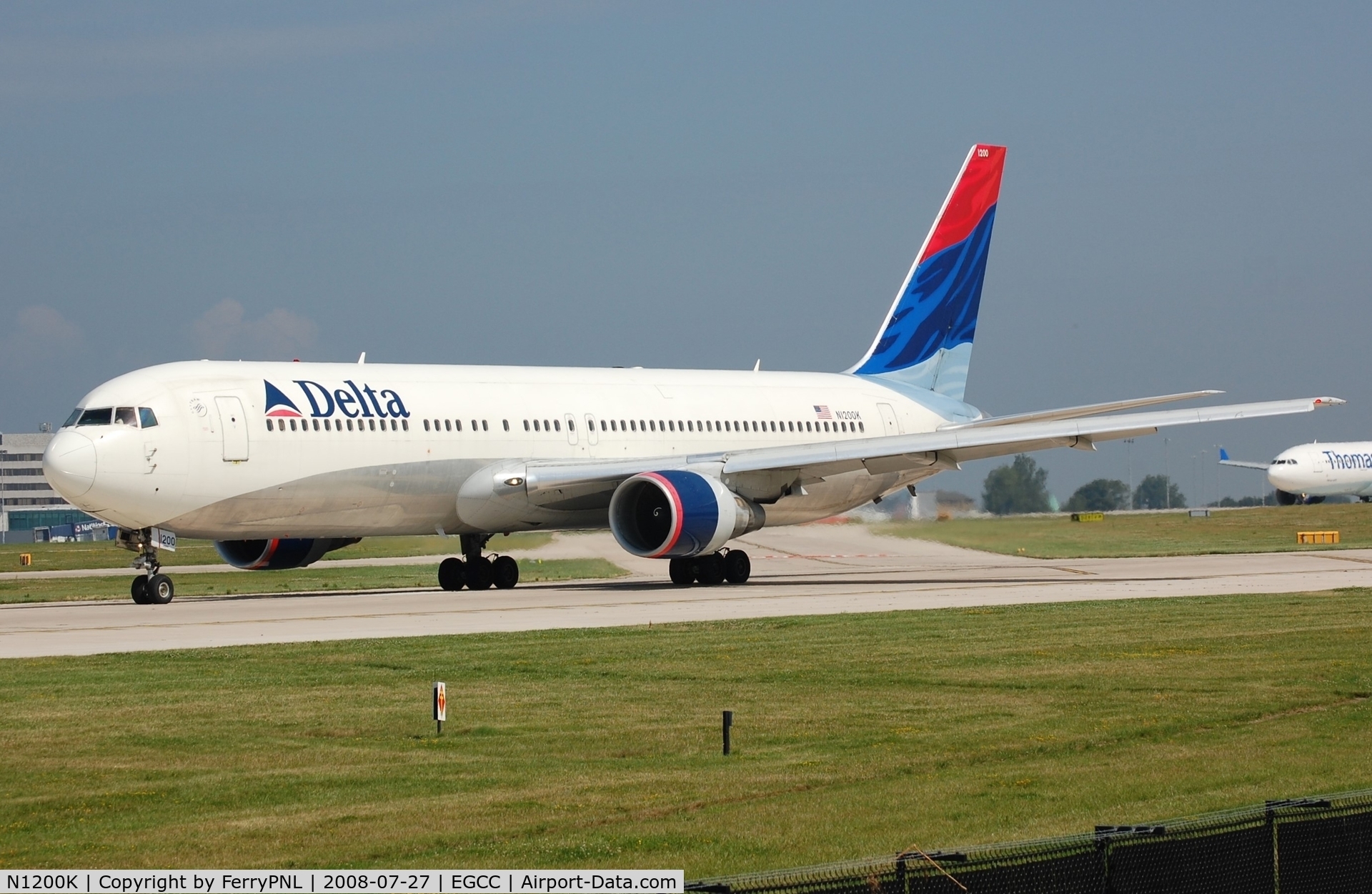N1200K, 1998 Boeing 767-332 C/N 28457, Departure of Delta B763 before winglets were added.