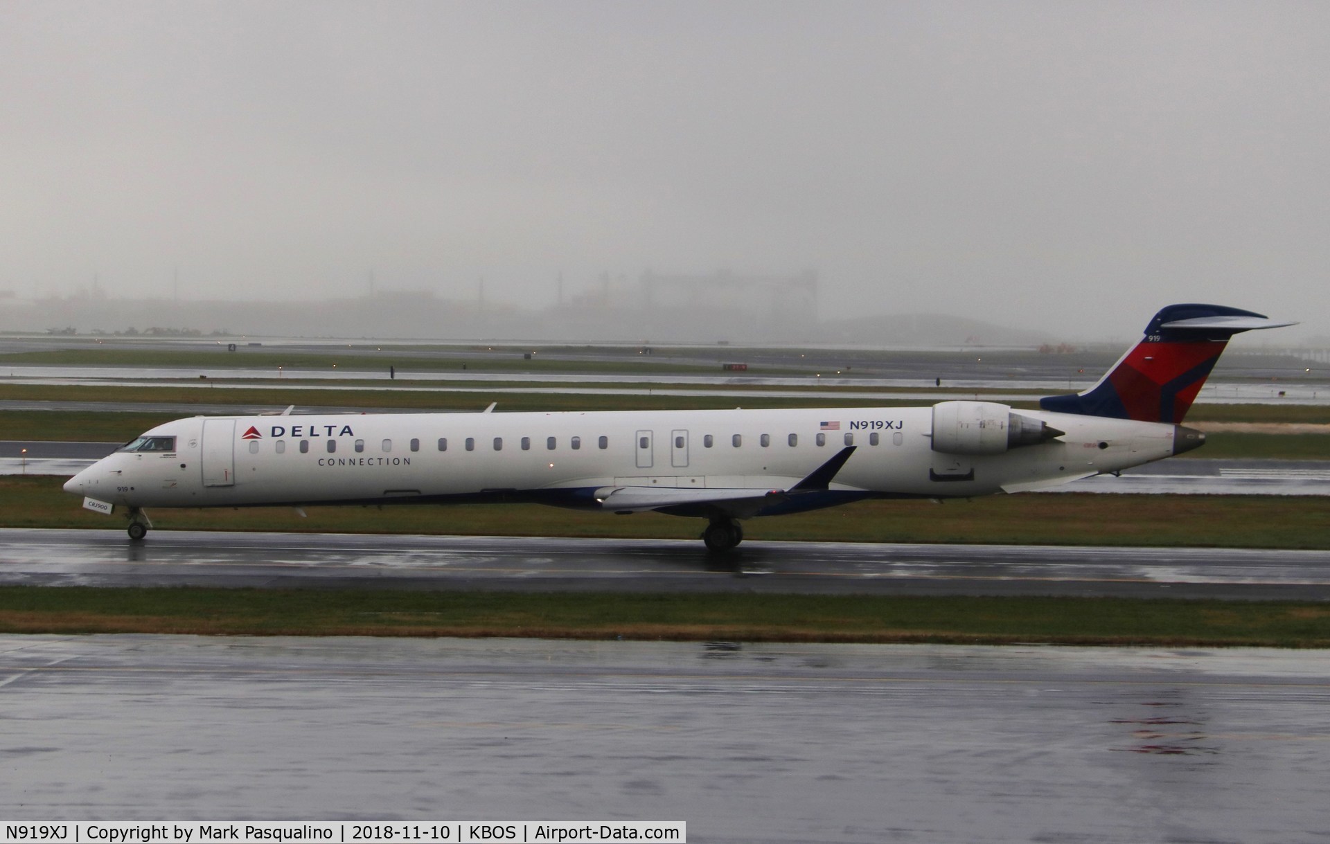 N919XJ, 2008 Bombardier CRJ-900ER (CL-600-2D24) C/N 15163, CL-600-2D24