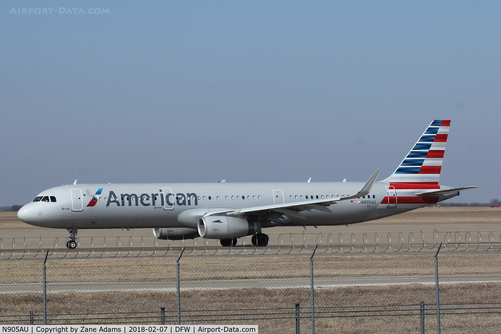 N905AU, 2016 Airbus A321-231 C/N 7700, At DFW Airport