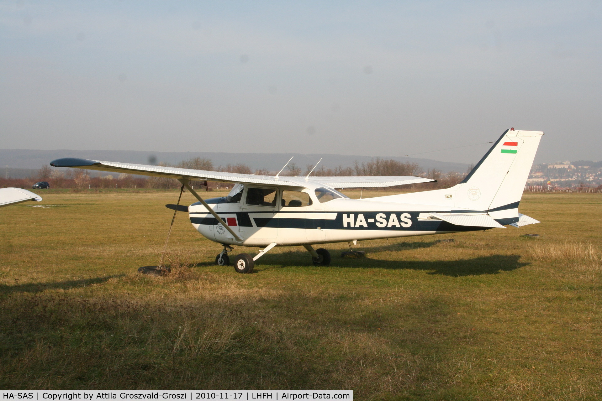 HA-SAS, 1978 Cessna 172N C/N 17270622, LHFH, Farkashegy Airport, Hungary