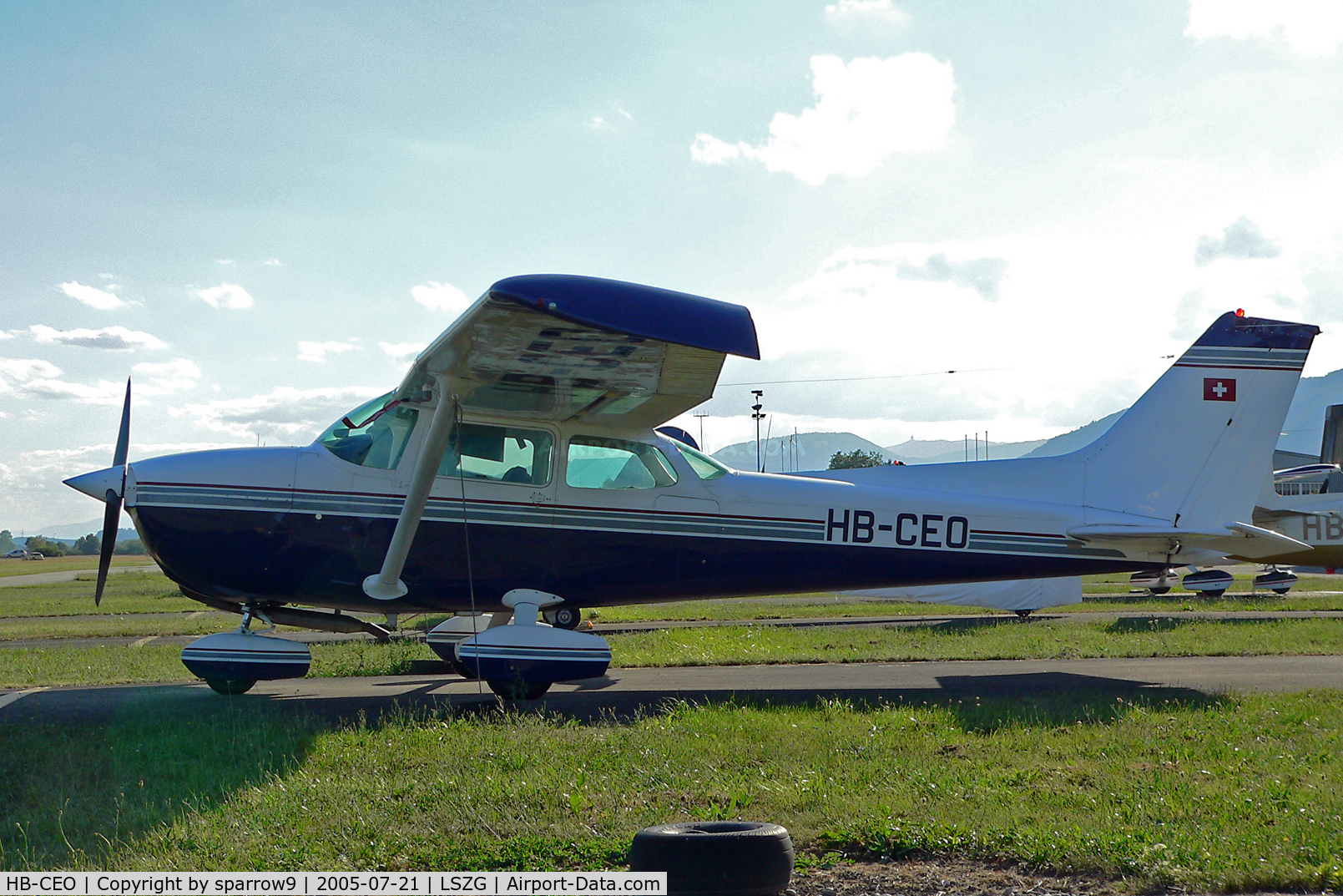 HB-CEO, 1975 Cessna 172M Skyhawk C/N 17265929, The weather is better now. Gomolzig silencer with a 180 HP Lycoming. HB-registered 1977-05-12 until 2017-06-21. Damaged in landing accident .