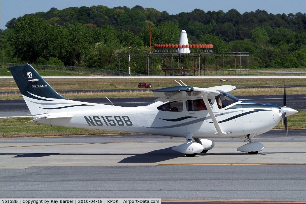 N6158B, 2008 Cessna 182T Skylane C/N 18282069, N6158B   Cessna 182T Skylane [182-82069] (Epps Air Service) Atlanta-Dekalb Peachtree~N 18/04/2010