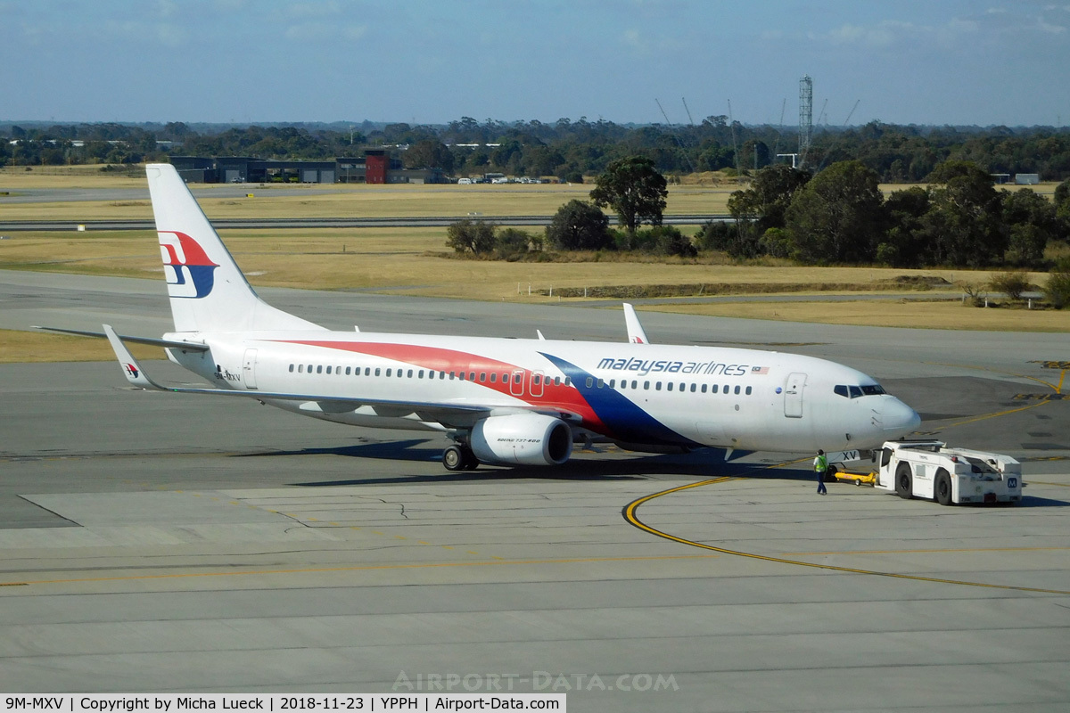 9M-MXV, 2014 Boeing 737-8H6 C/N 40159, At Perth