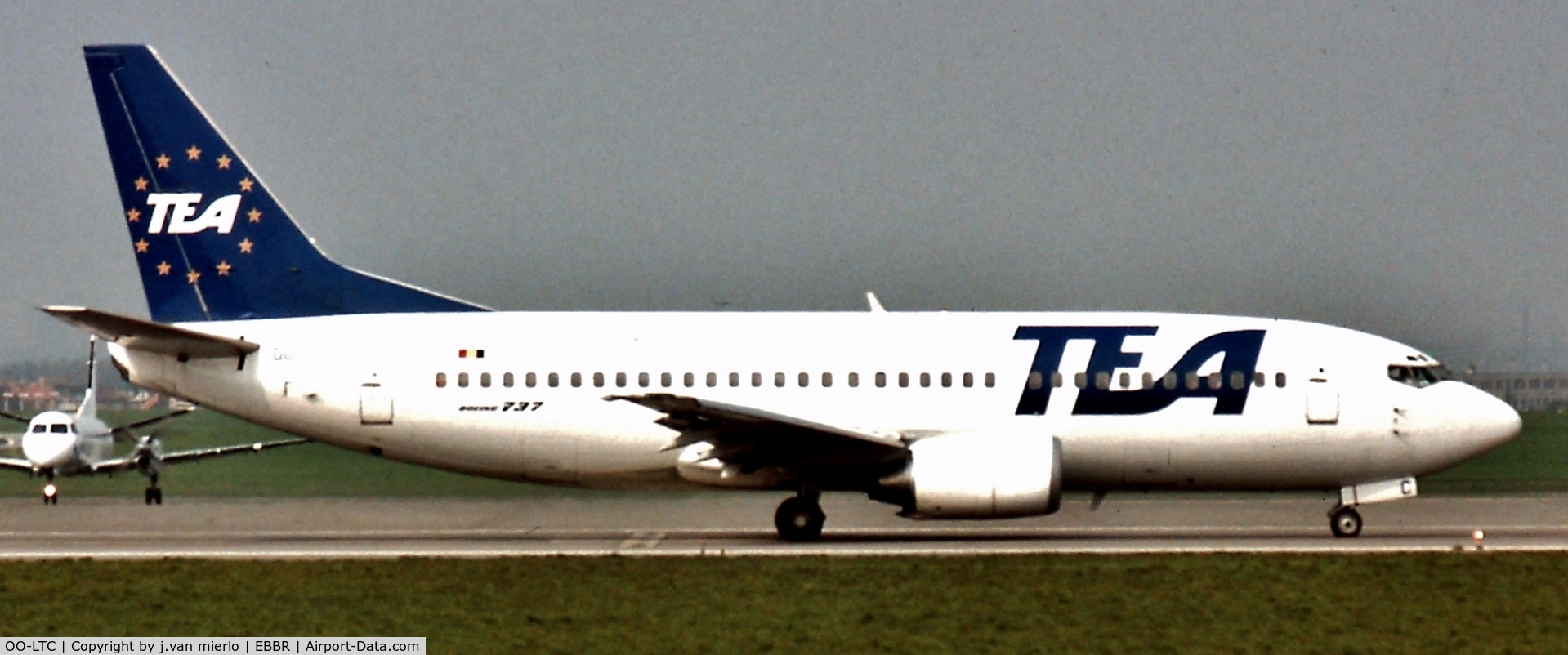 OO-LTC, 1989 Boeing 737-3M8/F C/N 24022, Holding rwy 02 at Brussels