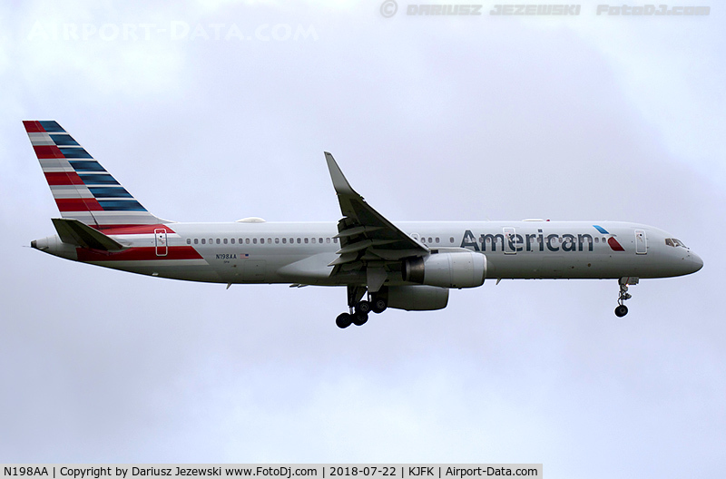 N198AA, 2001 Boeing 757-223 C/N 32392, Boeing 757-223 - American Airlines  C/N 32392, N198AA