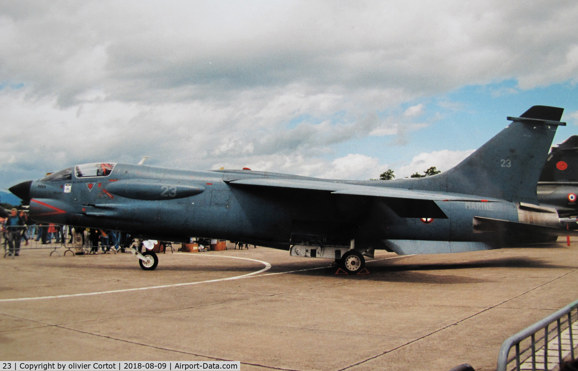 23, Vought F-8E(FN) Crusader C/N 1240, Colmar FAF base, late 90's