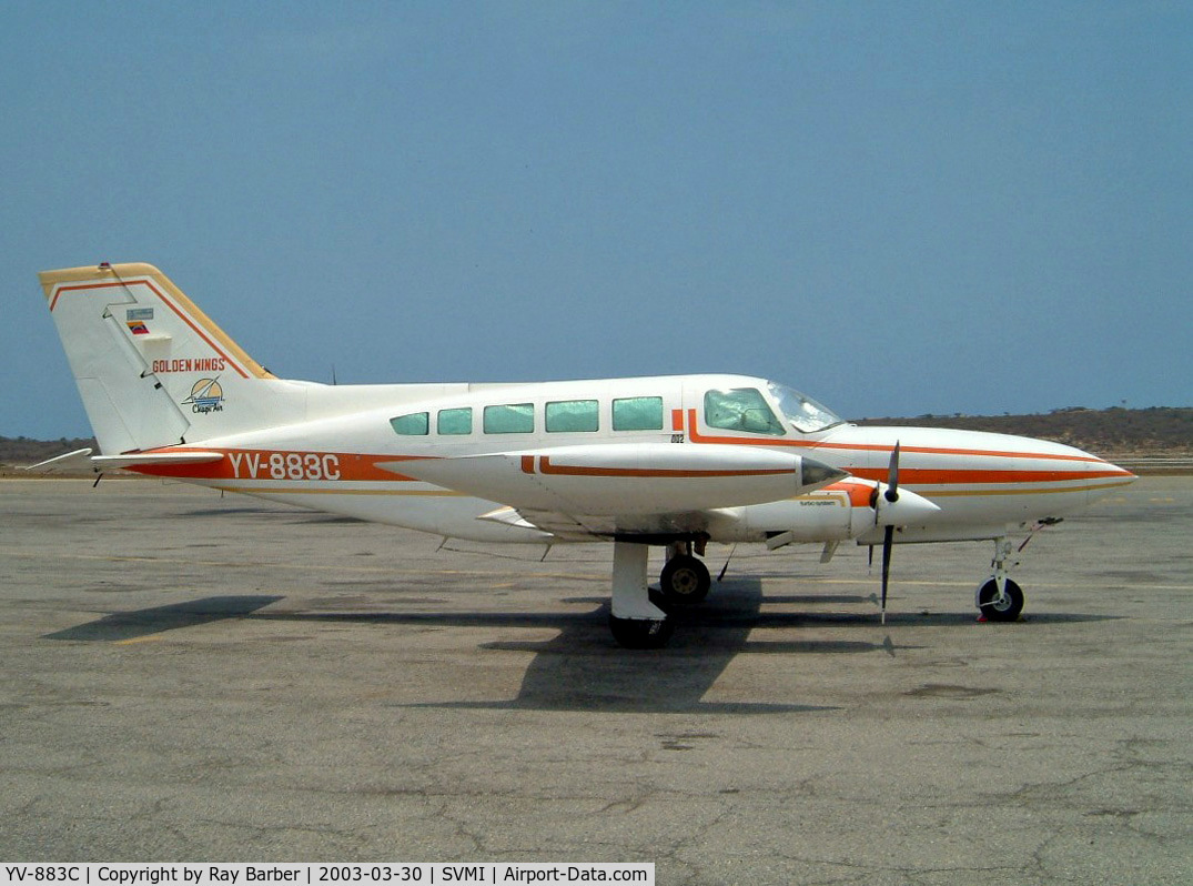 YV-883C, Cessna 402B C/N 402B-0920, YV-883C   Cessna 402B [402B-0920] (Golden Wings) Caracas-Simon Bolivar Int'l~YV 30/03/2003