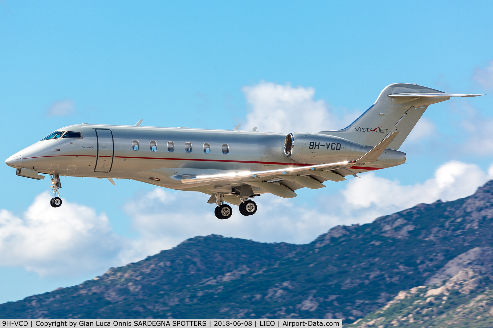 9H-VCD, 2015 Bombardier Challenger 350 (BD-100-1A10) C/N 20538, LANDING 23L