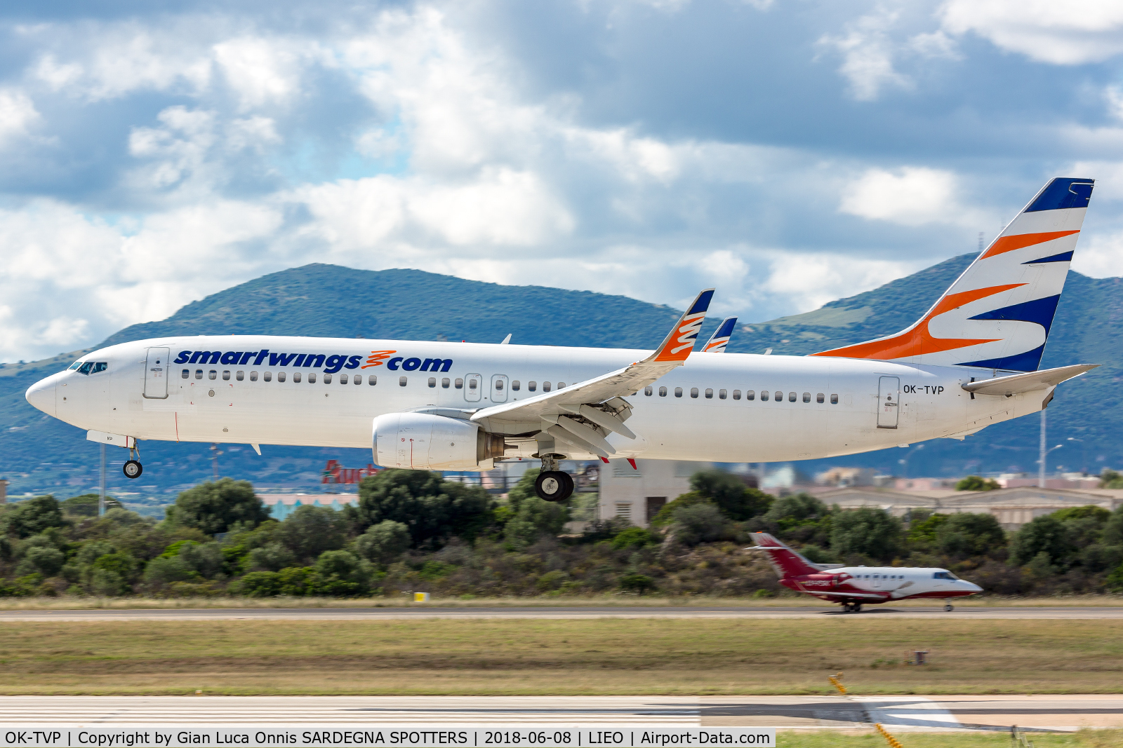 OK-TVP, 2002 Boeing 737-8K5 C/N 32907, LANDING 23L