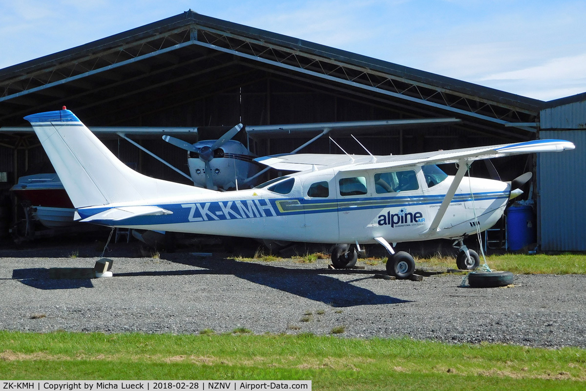 ZK-KMH, Cessna TU206G Turbo Stationair Turbo Stationair C/N U20604075, At Invercargill