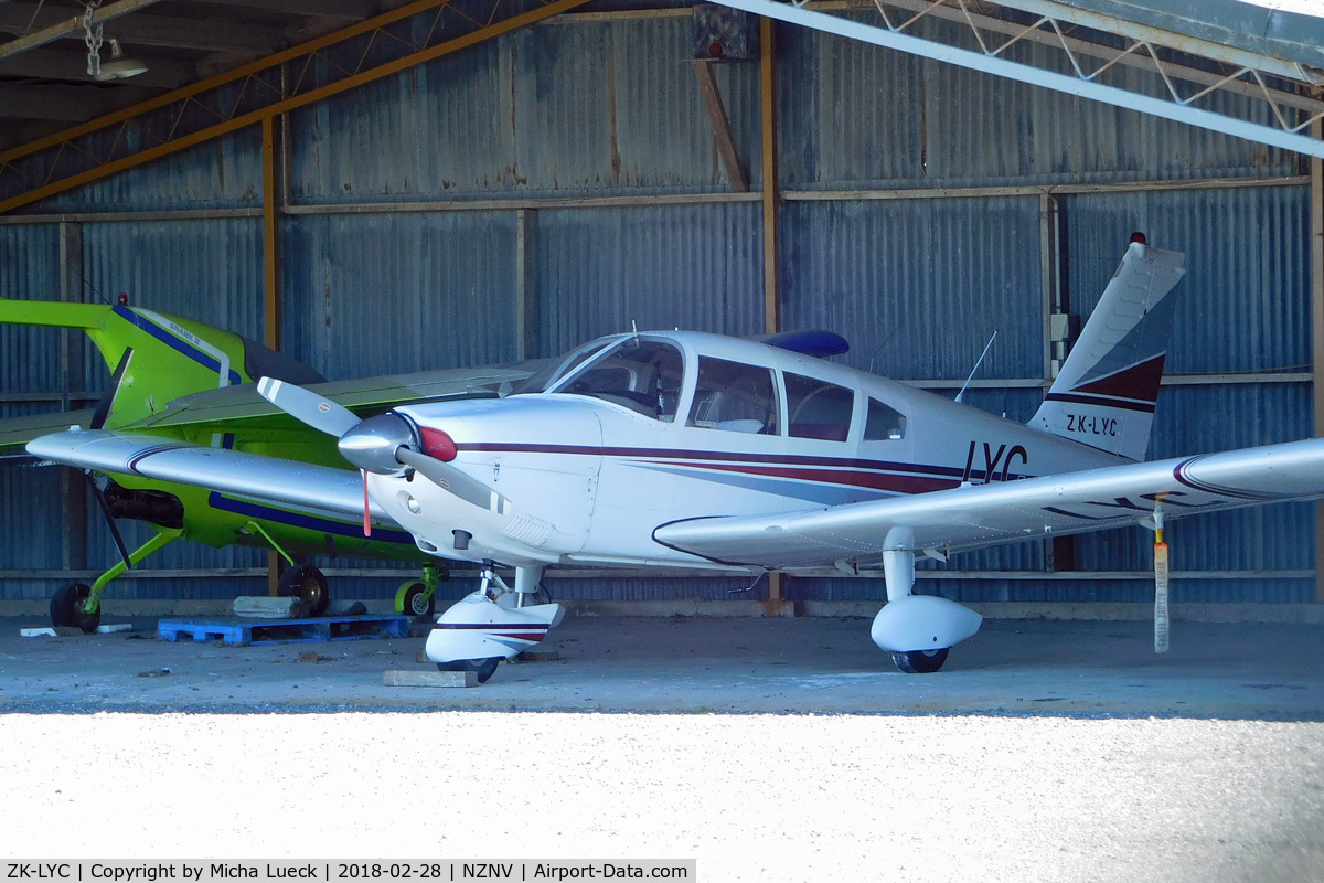 ZK-LYC, Piper PA-28-235 C/N 28-11356, At Invercargill