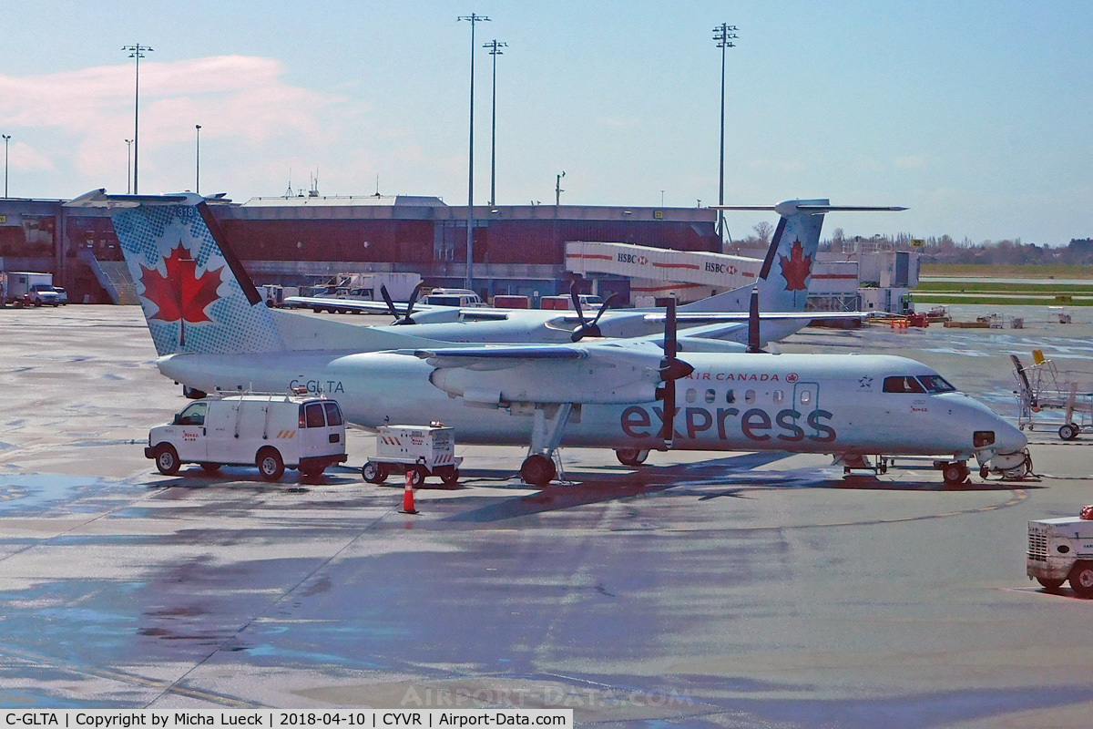 C-GLTA, 1989 De Havilland Canada DHC-8-301 Dash 8 C/N 154, At Vancouver