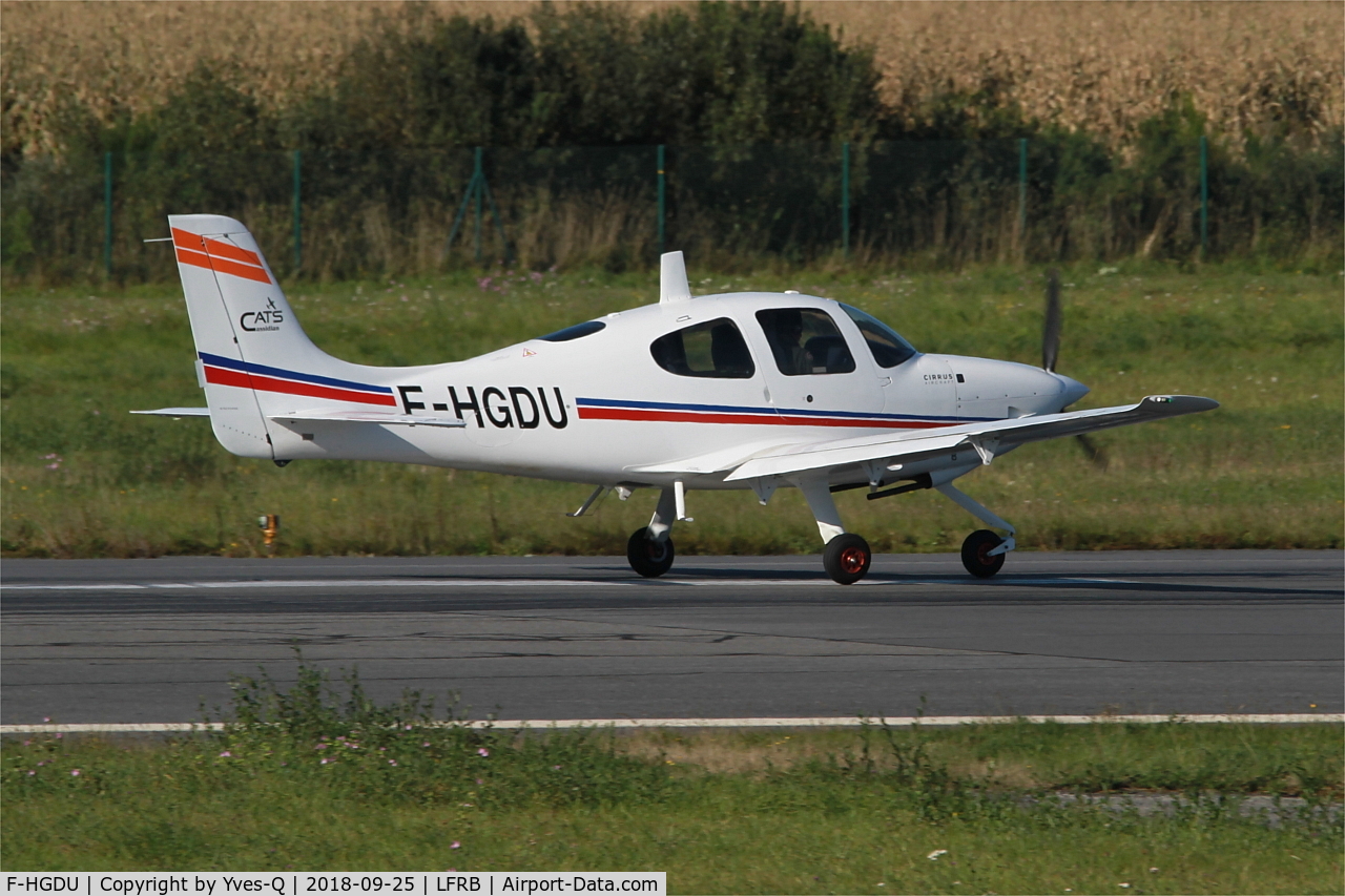 F-HGDU, Cirrus SR20 C/N 2152, Cirrus SR20, Landing rwy 07R, Brest-Bretagne Airport (LFRB-BES)