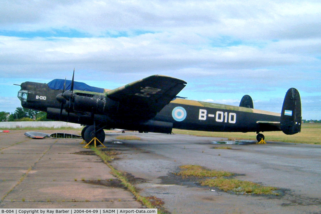 B-004, Avro 615 Lincoln B.2 C/N 1408, B-004  (B-010) Avro 694 Lincoln B.2 [1408] (Ex Argentine Air Force / Museo Nacional de Aeronáutica) Moron-Buenos Aires Province~LV 09/04/2004 Wears false marks of B-010.