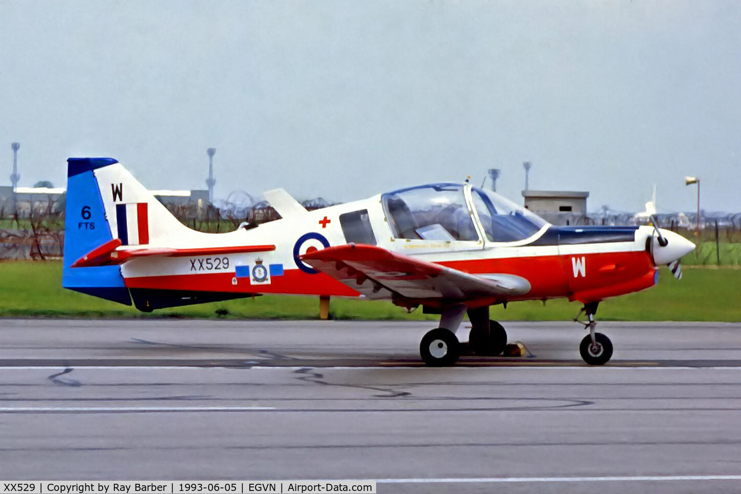 XX529, 1973 Scottish Aviation Bulldog T.1 C/N BH120/215, XX529   Scottish Aviation SA.120 Bulldog T.1 [BH120/215] (Royal Air Force) RAF Brize Norton~G 05/06/1993