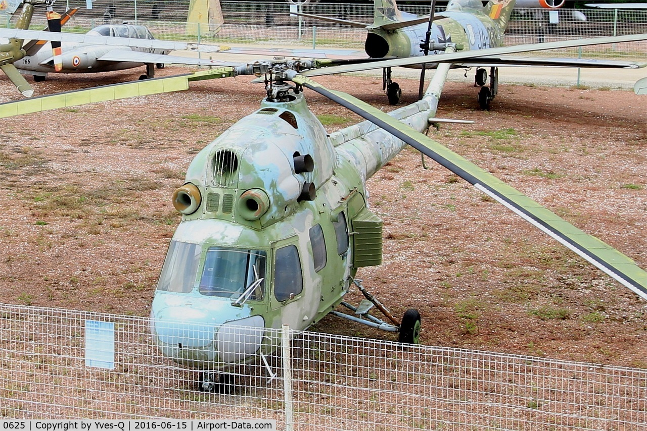 0625, Mil Mi-2M C/N 560625038, Mil Mi-2M, Savigny-Les Beaune Museum