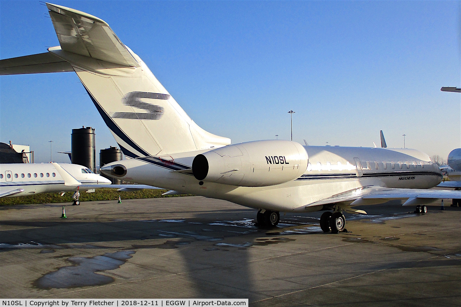 N10SL, 2006 Bombardier BD-700-1A11 Global 5000 C/N 9221, At Luton