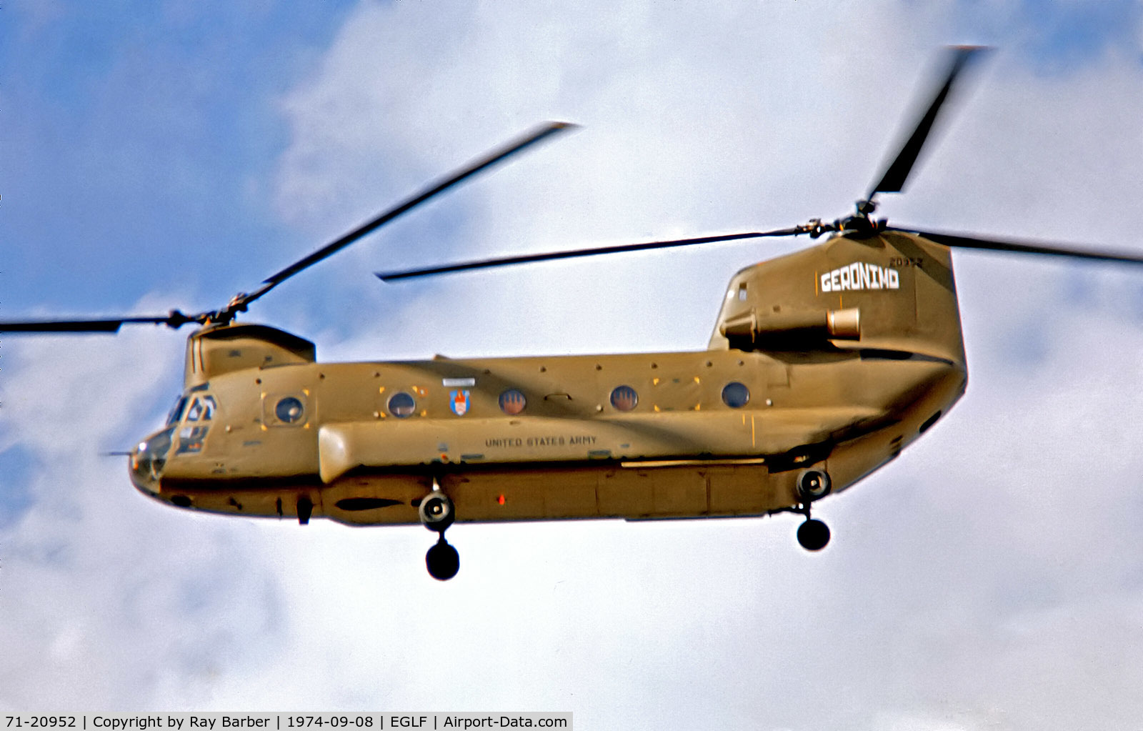 71-20952, 1972 Boeing Vertol CH-47C Chinook C/N B.686, 71-20952   (20952) Boeing-Vertol CH-47C Chinook [B686] (United States Army) Farnborough 08/09/1974