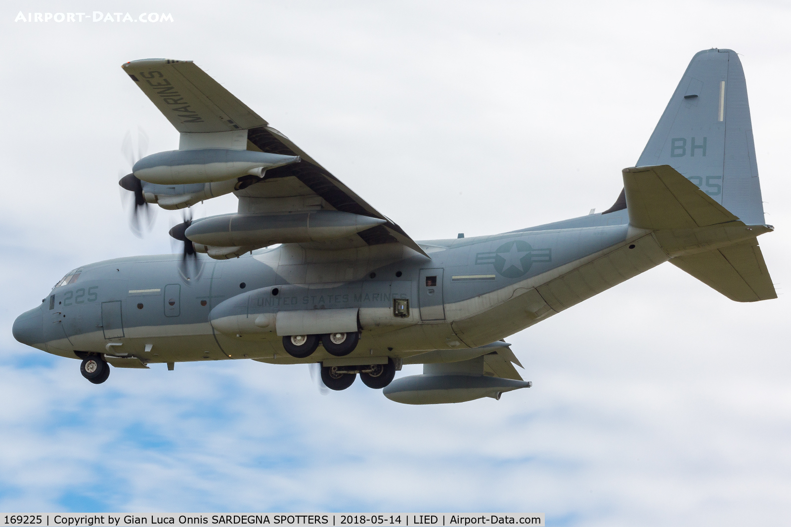 169225, Lockheed Martin KC-130J Hercules Hercules C/N 382-5792, LANDING 35R