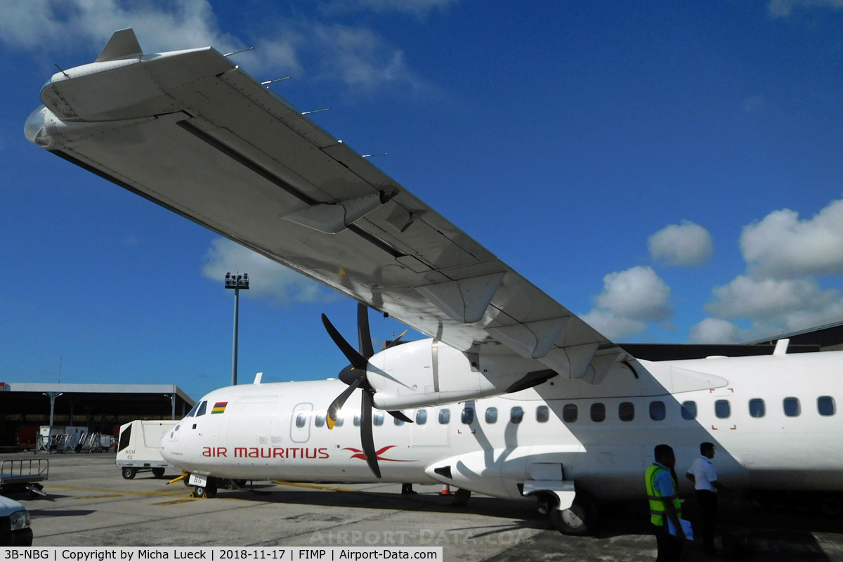3B-NBG, 2002 ATR 72-212A C/N 690, At Mauritius