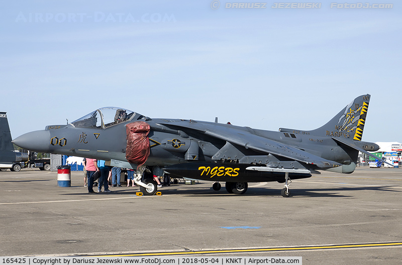 165425, McDonnell Douglas AV-8B+(R) Harrier II C/N 297, AV-8B Harrier 165425 WH-05 from VMA-542 
