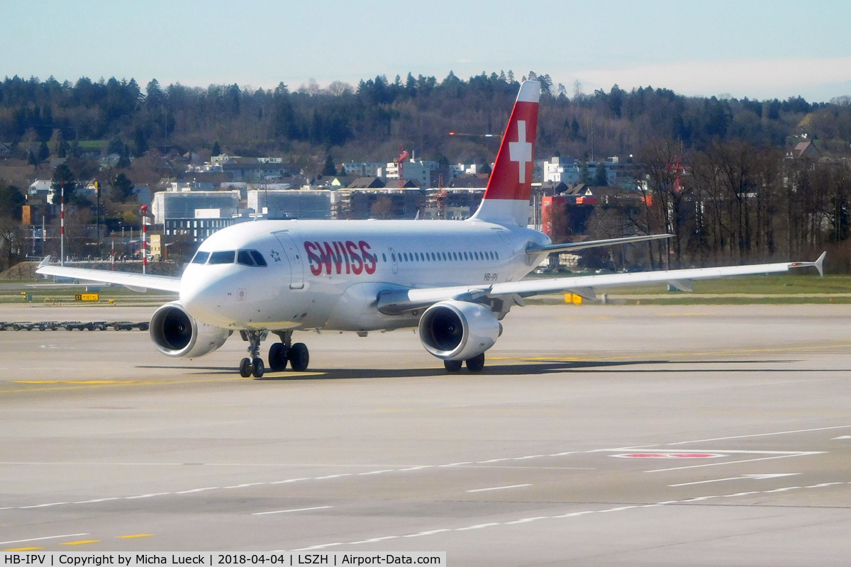 HB-IPV, 1996 Airbus A319-112 C/N 578, At Zurich