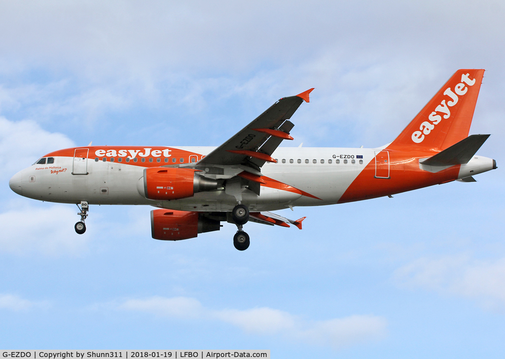 G-EZDO, 2008 Airbus A319-111 C/N 3634, Landing rwy 32L in n/c... Named 'Palma de Mallorca Why not ?'