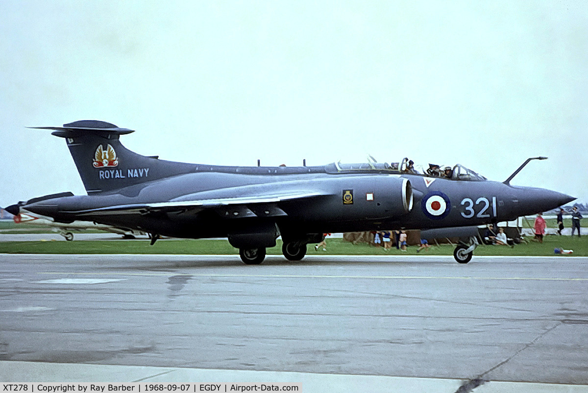 XT278, 1965 Blackburn Buccaneer S.2A C/N B3-21-64, XT278   Blackburn Buccaneer S.2A [B3-21-64] (Royal Navy) RNAS Yeovilton~G 07/09/1968