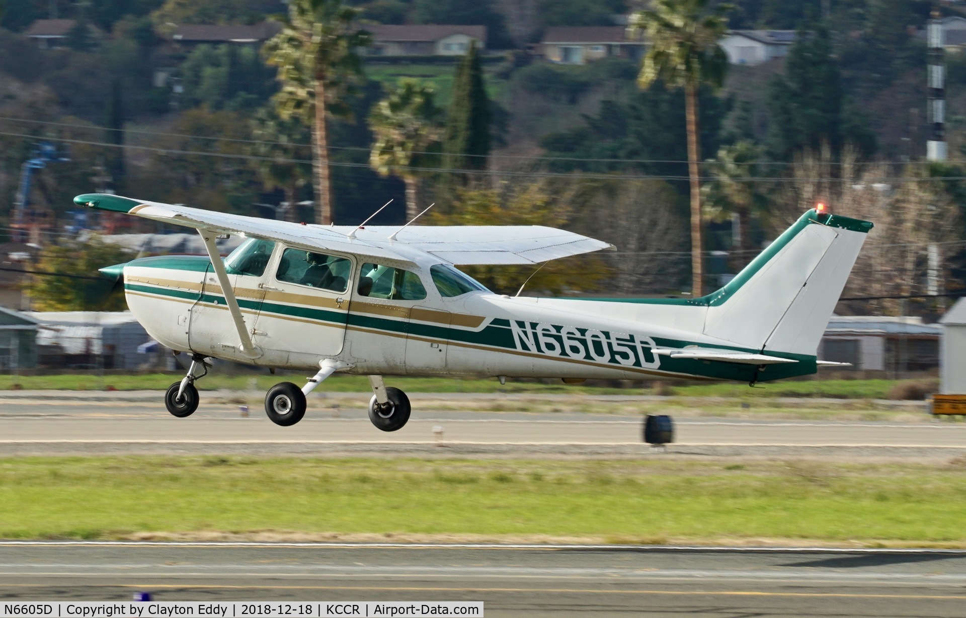 N6605D, 1979 Cessna 172N C/N 17272892, Buchanan Field Concord California 2018.