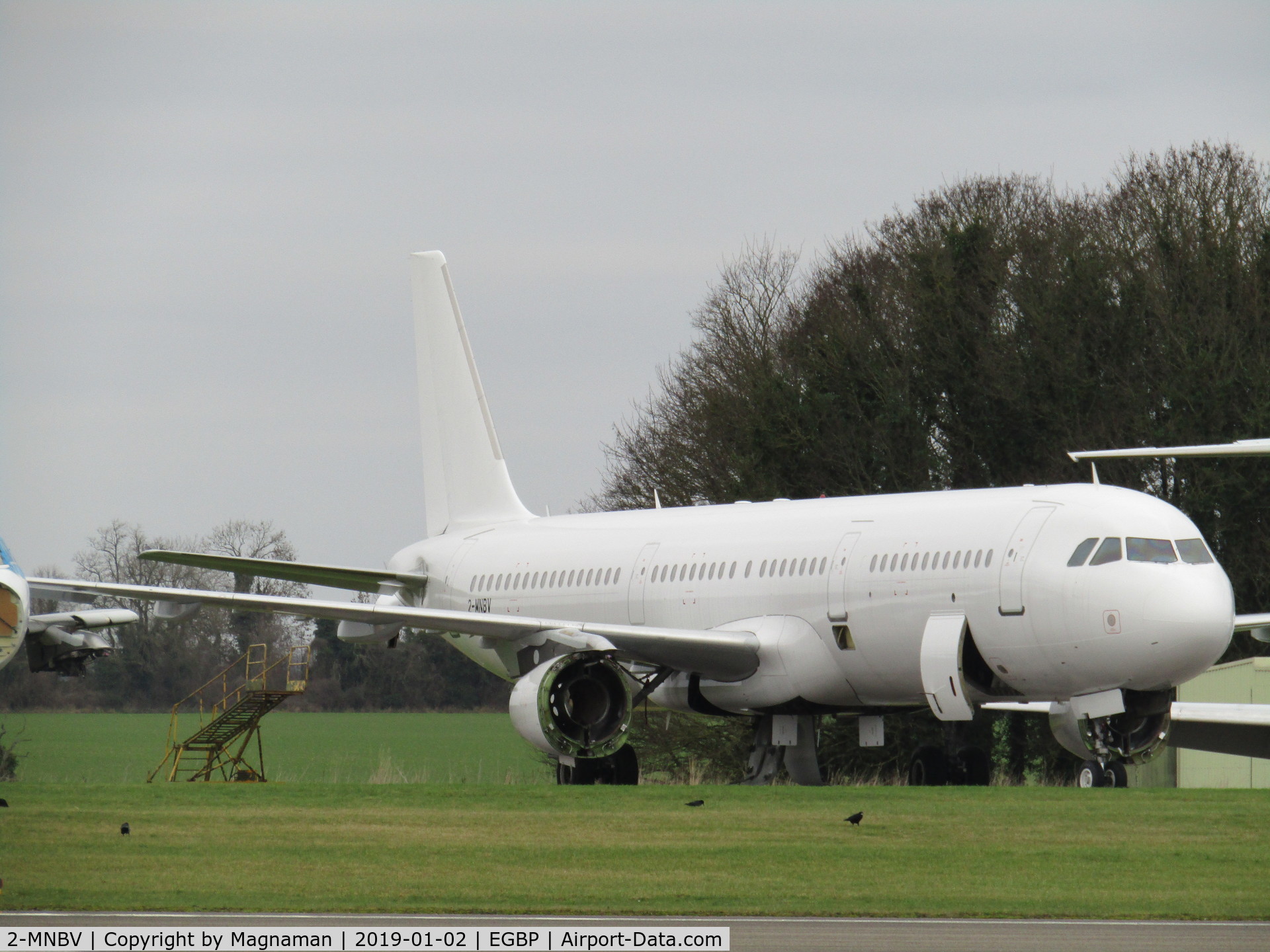 2-MNBV, 1998 Airbus A321-231 C/N 915, At Kemble awaiting its fate ex Sichuan Airlines