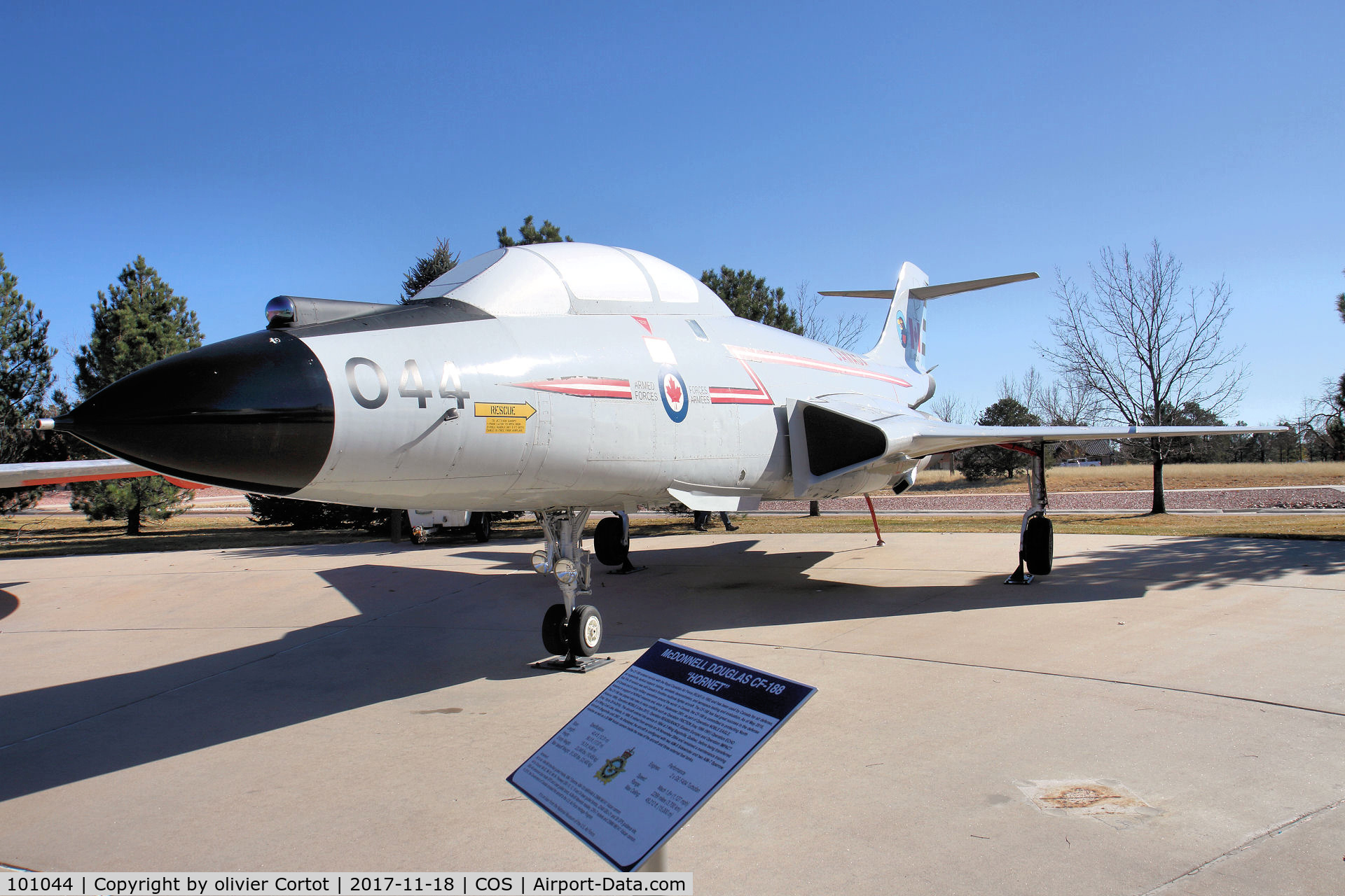 101044, 1957 McDonnell CF-101B Voodoo C/N 559, looks like new
