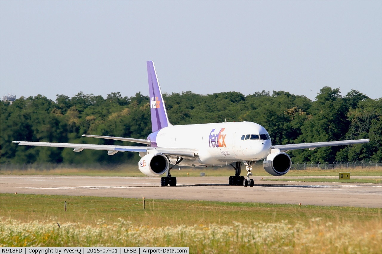 N918FD, 1989 Boeing 757-23A C/N 24290, Boeing 757-23A,  Take off run rwy 15, Bâle-Mulhouse-Fribourg airport (LFSB-BSL)