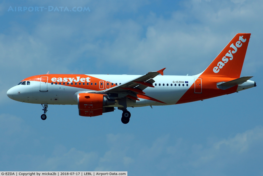 G-EZDA, 2008 Airbus A319-111 C/N 3413, Landing new livery