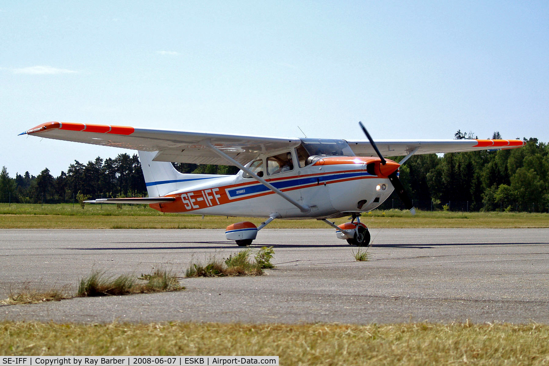 SE-IFF, 1980 Reims F172M Skyhawk Skyhawk C/N 1969, SE-IFF   R/Cessna F.172N Skyhawk [1969] Stockholm-Barkarby~SE 07/06/2008