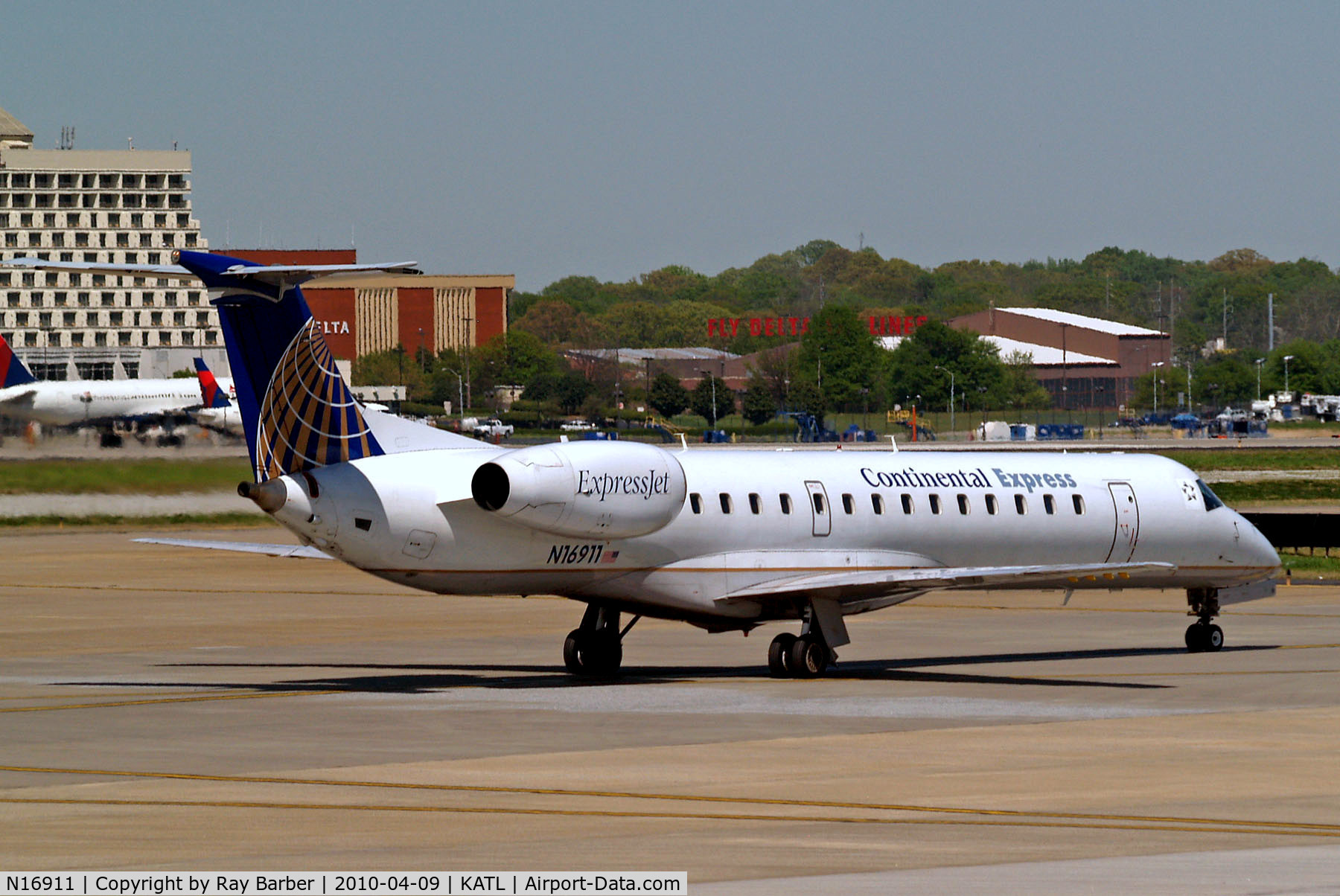 N16911, 2001 Embraer ERJ-145LR (EMB-145LR) C/N 145446, N16911   Embraer ERJ-145LR [145446] (Continental Express) Atlanta-Hartsfield~N 09/04/2010